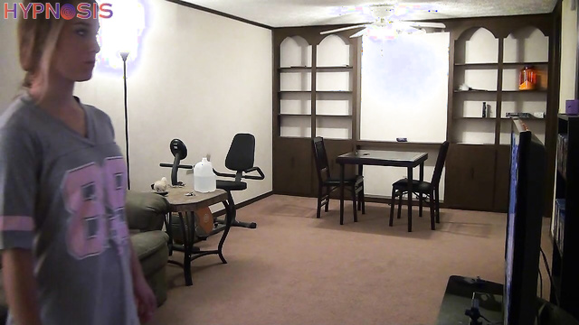 Girls Gone Hypnotized - Victoria Chats & Obeys In Mind Controlled Experiment Zap