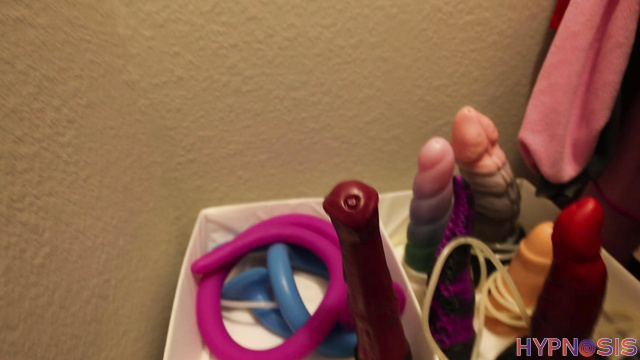 jaybbgirl - Hypnotic Body Swap Leads To Wild Bedroom Encounters With My Roommate