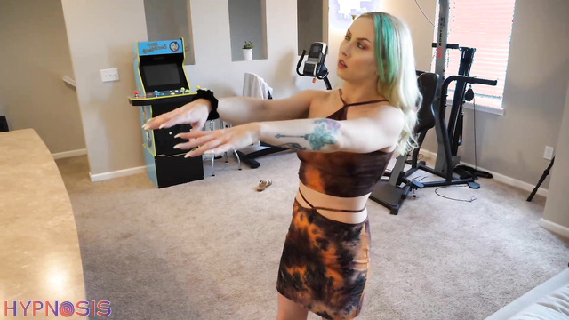 GG Fetish Media - Cloe Silver [Mesmerized] Obeys In Hypnotic Talk Submission