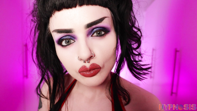 Empress Poison - brunette wants you to play in all of her games