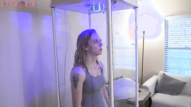 Girls Gone Hypnotized - Heavyn & Hazel Go Topless In Mesmerized Robot Slave Zap