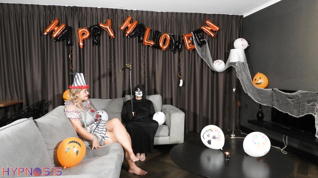 MeidenVanHolland - black threesome Halloween party with Gaby Hofstede