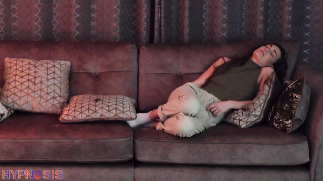 Entrancement UK - Tanya Modele Entranced: A Spellbinding Session of Erotic Control
