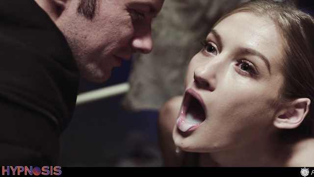 Freeze - Tiffany Tatum Freezes For Ghostly Licks In Time-Stopped Spooky Sex Craze