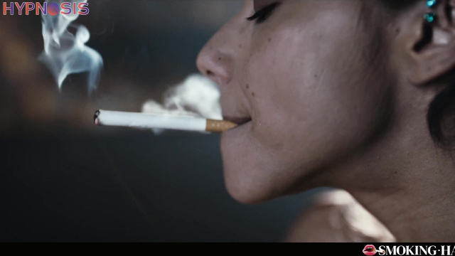Smoking Hawt - Veronica Leal smoking and making blowjob at the same time