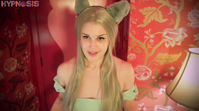Lazy cat girl wants to seduce you right now / solo Olive Wood