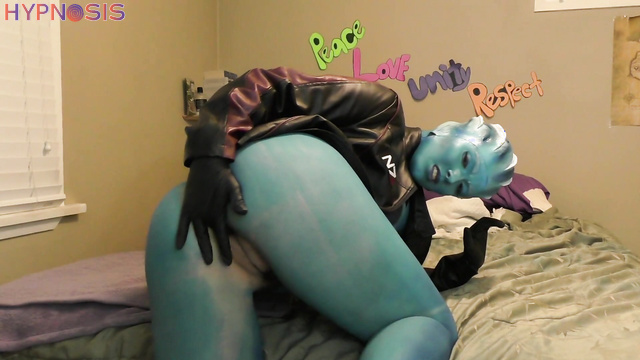 Tigger Rosey - Even monsters can be attractive when they masturbate