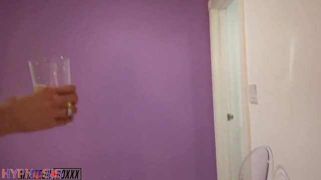 Amateur Boxxx - My Blonde Wife’s Every Move Controlled by My Mind