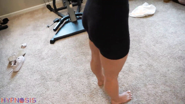 Girls Gone Hypnotized - She's trained herself to be manageable