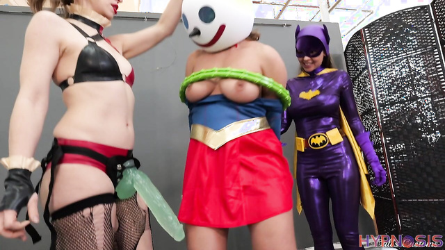 Cali Logans Little Clips - Harley's Harem: Supergirl Sucks with Coco, Lydia Vengeance and Cali Logan