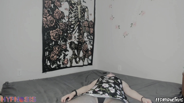FF Productions - Instant Meditation with Iris in a Mindless State