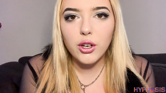 Manipulatrix Ivy - Sometimes big breasted blondes tell the truth