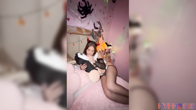 Sofia Rodriguez - They put Scream in their bed (pov) look