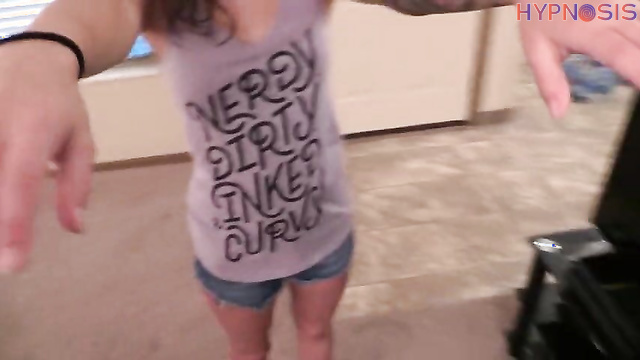 Girls Gone Hypnotized - Alisha Benz loves to be submissive