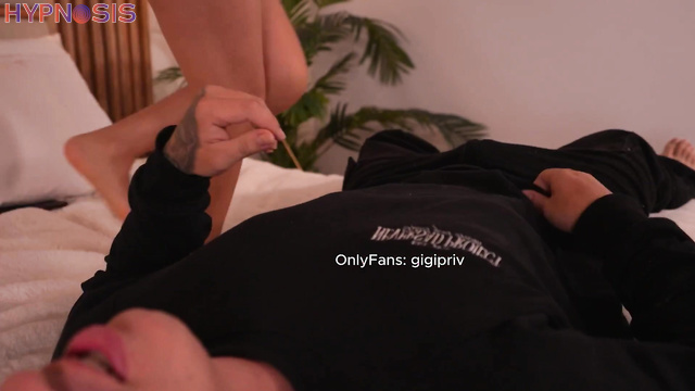 Gigi Ulala - The guy licked all the holes of the sweet red-haired girl