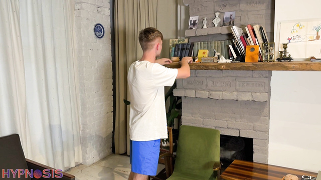 Ticklzone - Brother controls Lola with a magic remote control