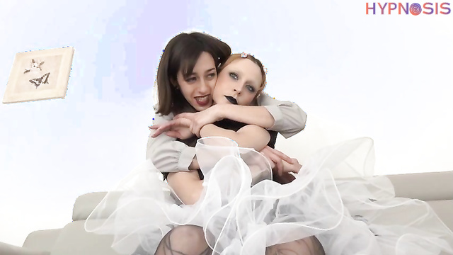 Fetish 4 Mobile - Gothic doll Stella for a best friend Valerie