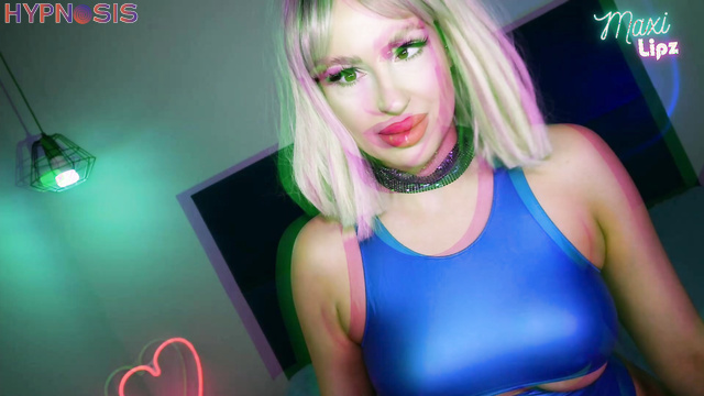 Maxi Lipz - Hot blonde sex robot plays with her pussy