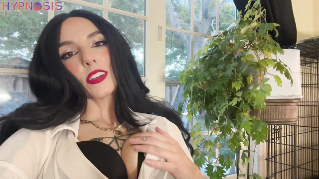 Princess Venice - Venice hypno pet play with doggy style and blowjob