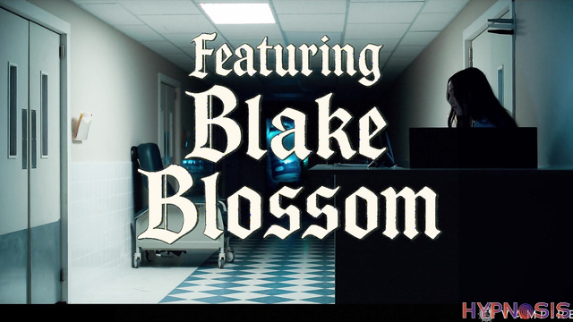 Vampired - Halloween vampire fantasy with Blake Blossom and Rissa May play