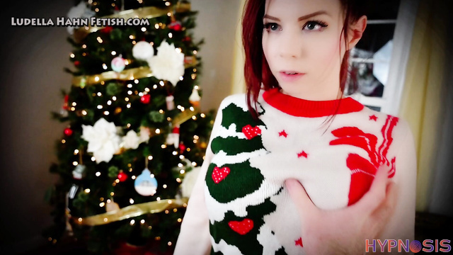 Ludella Hahn - Busty redhead with hairy pussy shows striptease