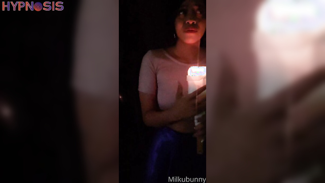 Milkubunny - Hot girl experiences orgasm under hypnosis