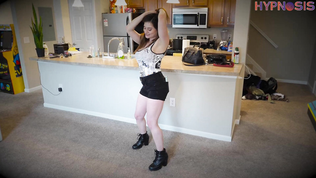 GG Fetish Media - Blushing and bare, the natural beauty of Mia’s shyest smile