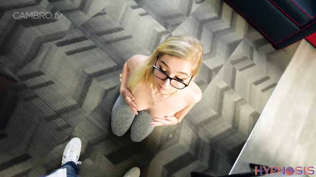 Girls Gone Hypnotized - Pheonix loses all control under the hypnotic trigger