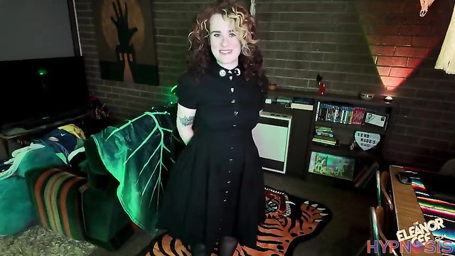 The Eleanor Store - Mesmerized stepmom follows her new commands