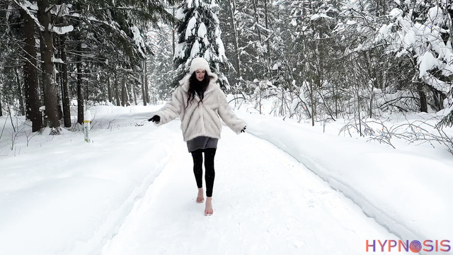 HighArtHeelsC4S - Sexy brunette walks in high heels through the snow