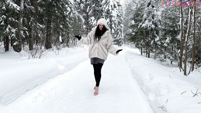 HighArtHeelsC4S - Sexy brunette walks in high heels through the snow