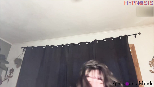 Spellbound Minds - Jade & Jeff - Juicy brunette submits to her master under hypnosis
