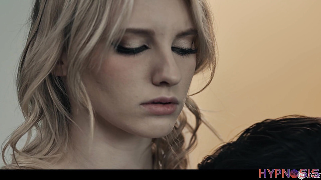 Freeze - Frozen sex with a helpless Melody during a domestic dynamics time stop