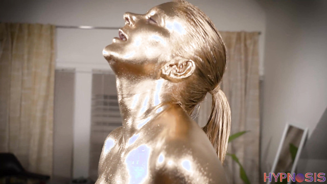 That Kinky Girl - The mind of Bunny fades away as the golden body paint locks her in time