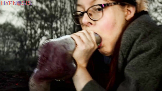 FFeZine - Cute girl with glasses gets fucked hard in the forest
