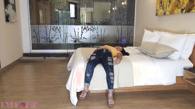 Girls Fetish H Study - Kim - Asian girl shows off her sweet tits under hypnosis